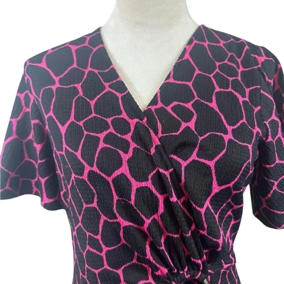 Michael Kors pink and black giraffe print flutter O ring dress size small - Picture 3 of 14
